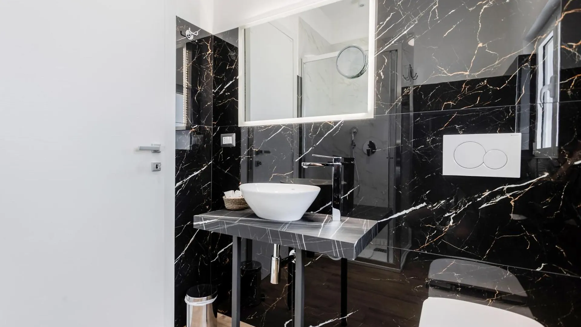 Pietramare Luxury Suites Bari 0*,  Italien