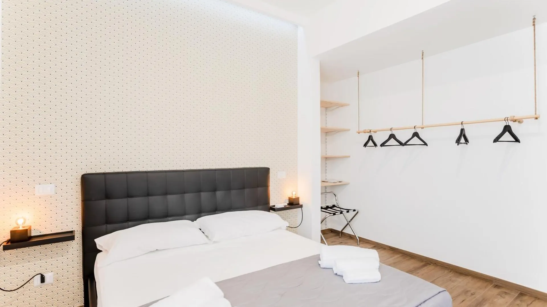 Frühstückspension Pietramare Luxury Suites Bari Italien